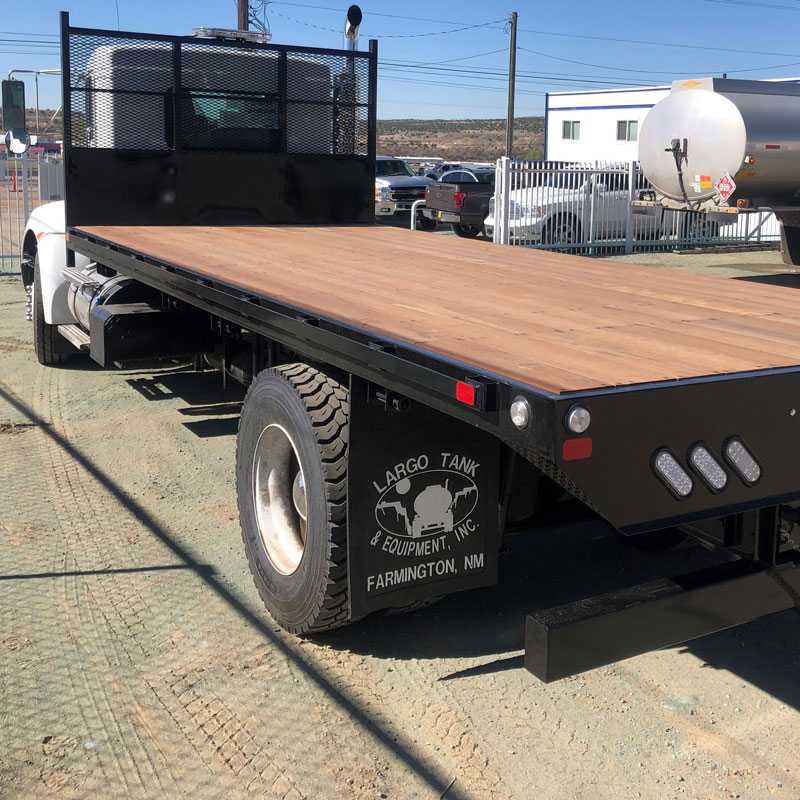 Platform body truck